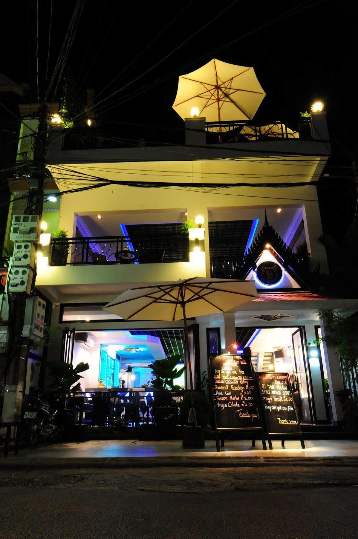 Number 9 Hotel Phnom Penh Ngoại thất bức ảnh