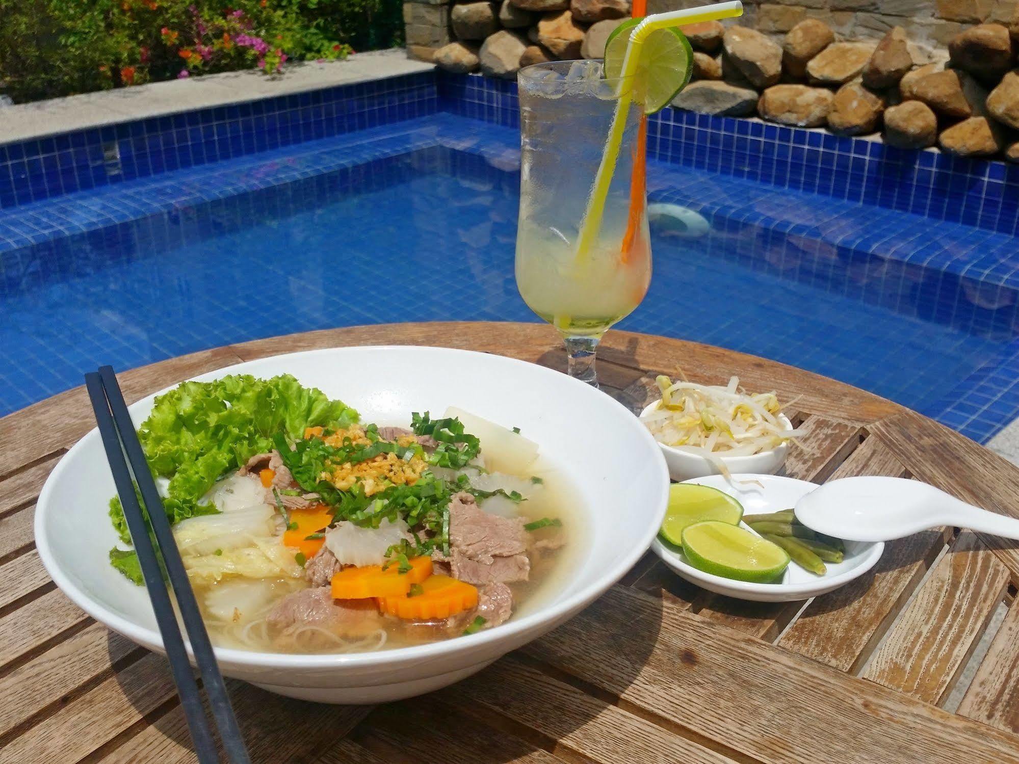 Number 9 Hotel Phnom Penh Ngoại thất bức ảnh