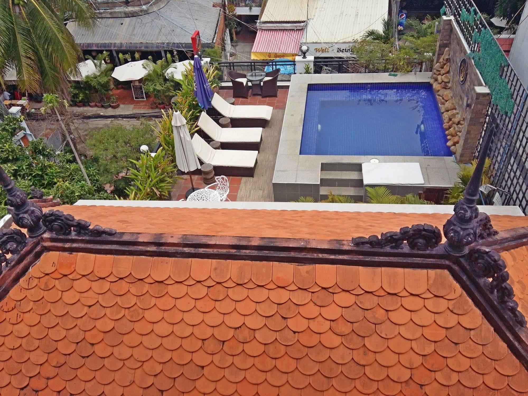 Number 9 Hotel Phnom Penh Ngoại thất bức ảnh